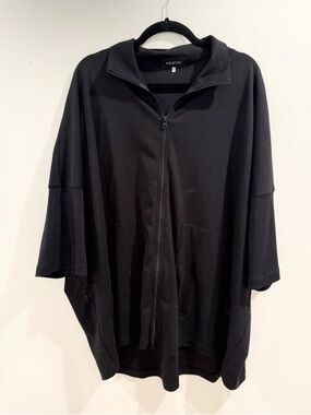 Eskandar sloped shoulder zip-front jacket Top One Size